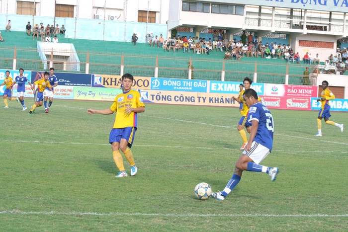 Ở trận đấu còn lại, chủ nhà K. Khánh Hòa đã có chiến thắng nhọc nhằn 1 – 0 trước các cầu thủ TĐCS Đồng Tháp.
